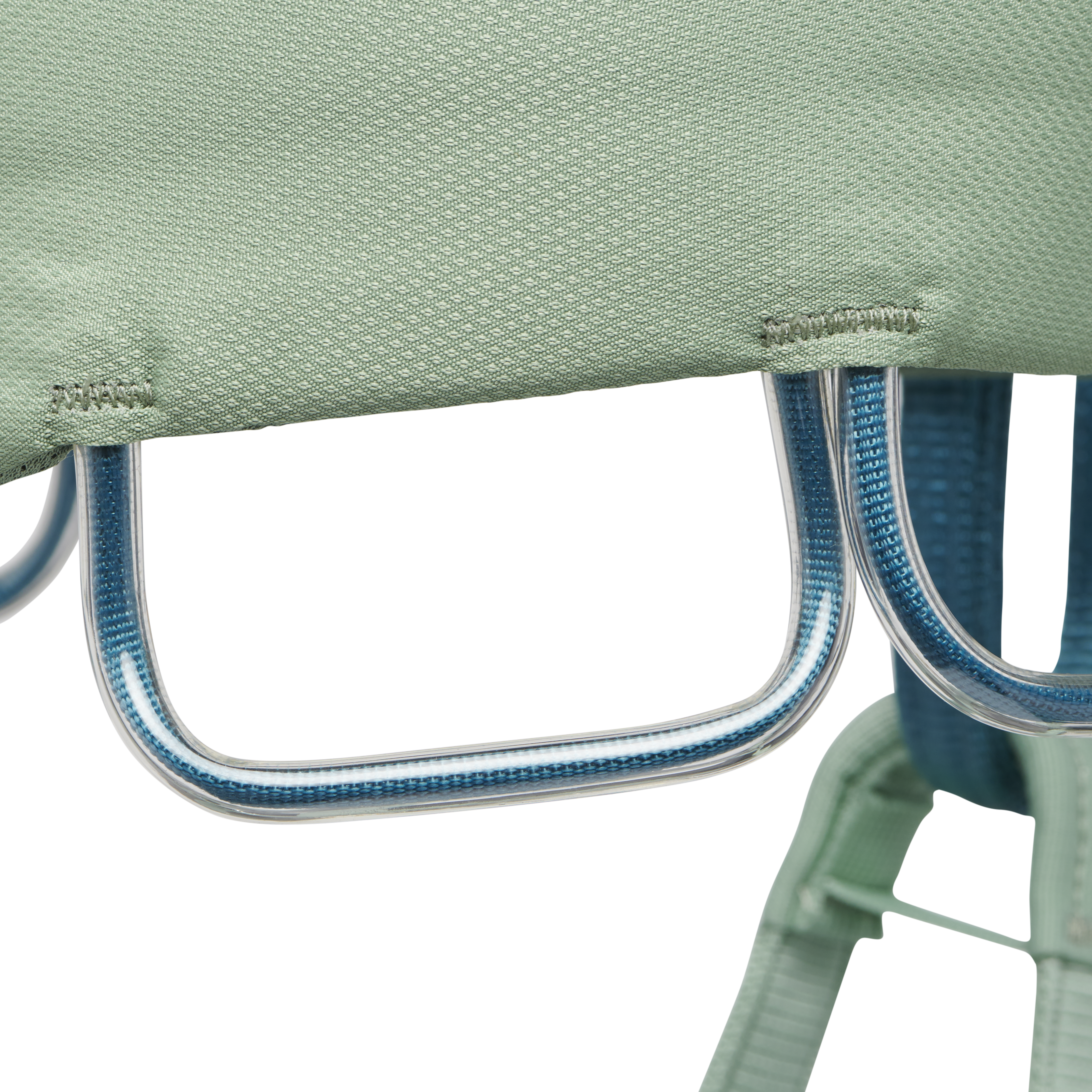 W's Momentum Harness