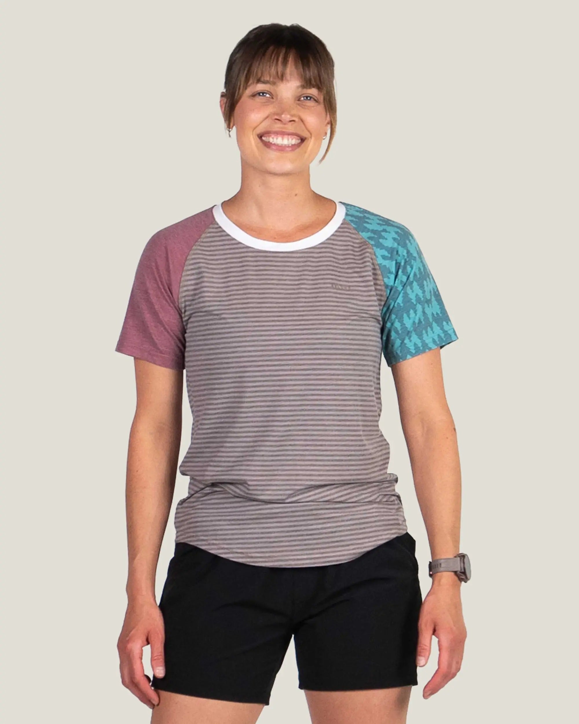 W's Graphic Traverse Tek Tee